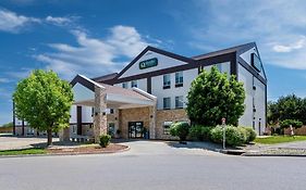 Quality Inn & Suites Manhattan